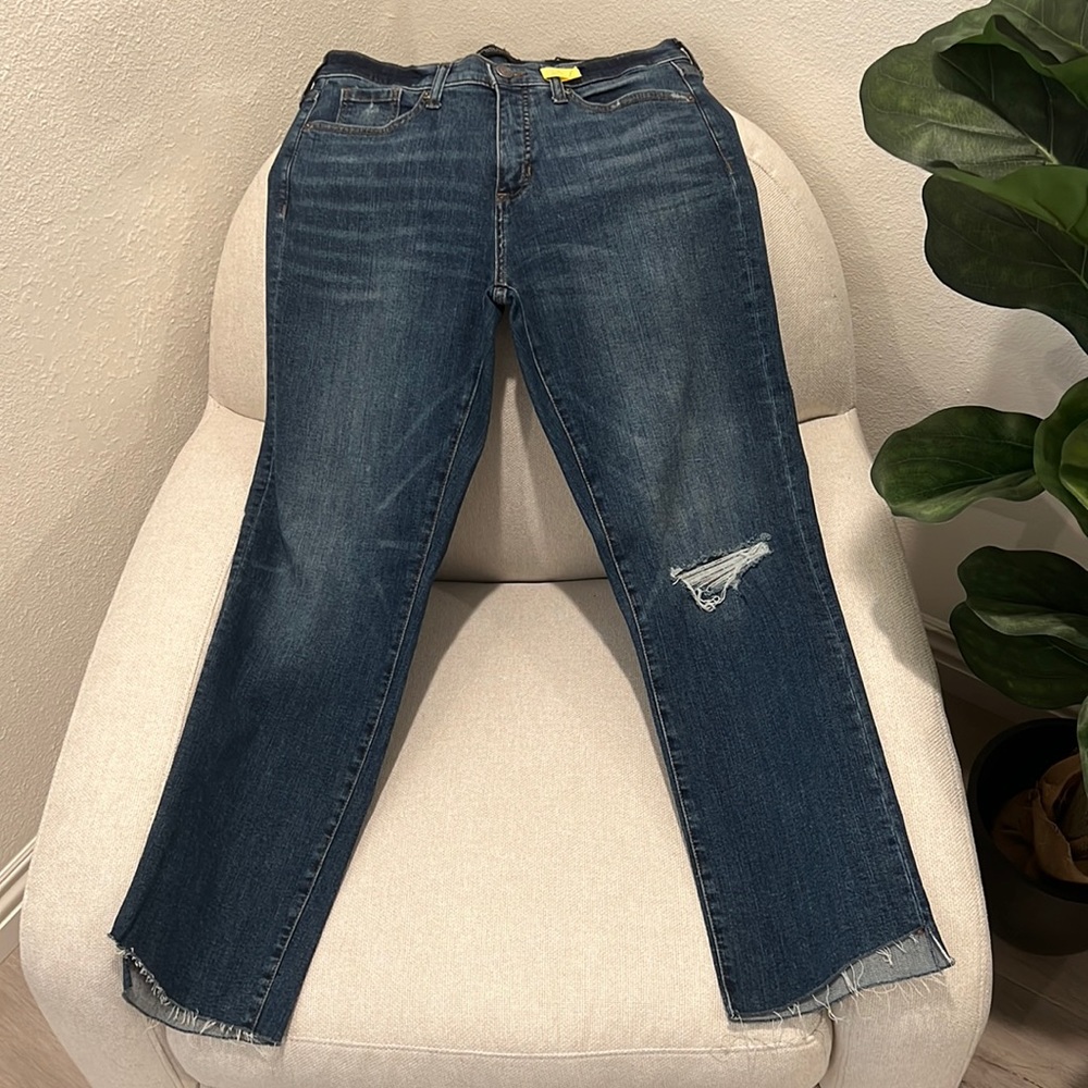 The banana republic girlfriend size 30